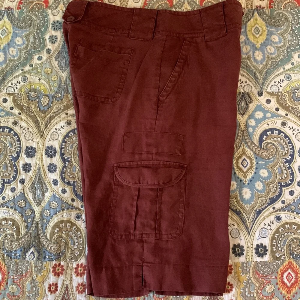 CAbi maroon 100% Linen cargo wide leg Bermuda shorts #575 size 8 - Picture 10 of 11